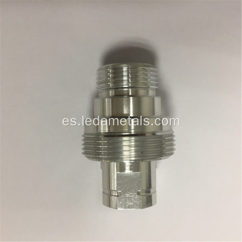 Auto Partes CNC Mecanizado conector de eje de acero inoxidable